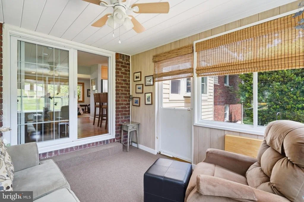 Photo of 2303 FARRINGDON ROAD