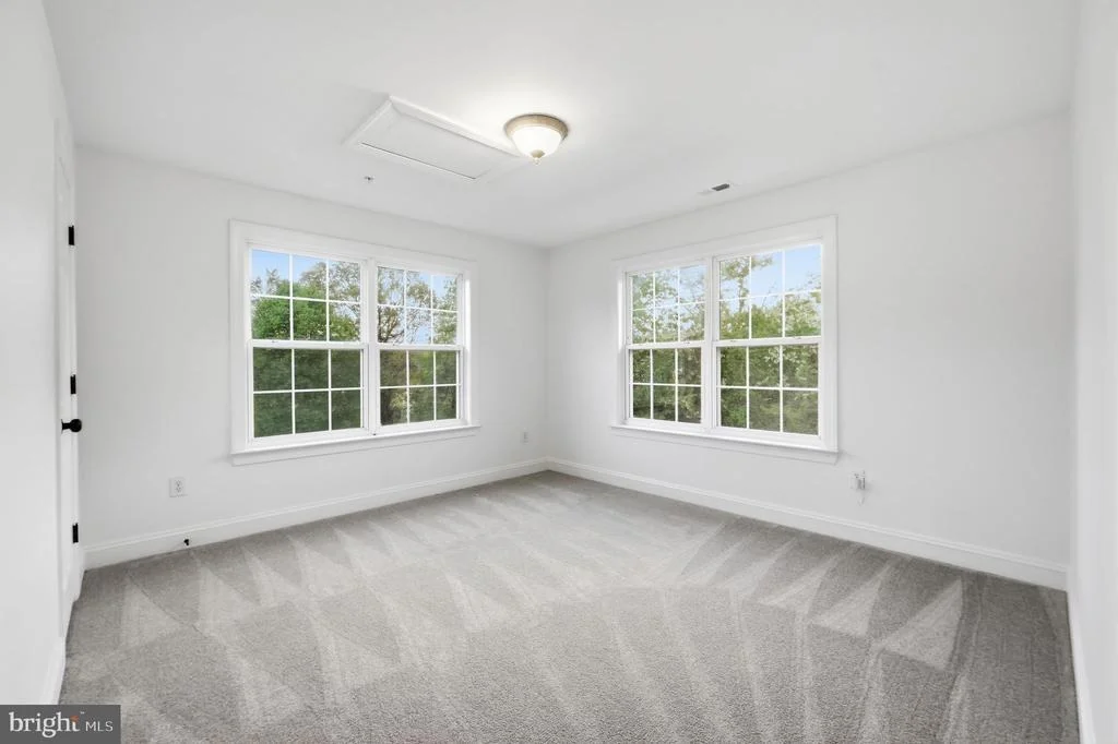 Photo of 19081 POPLAR RIDGE ROAD