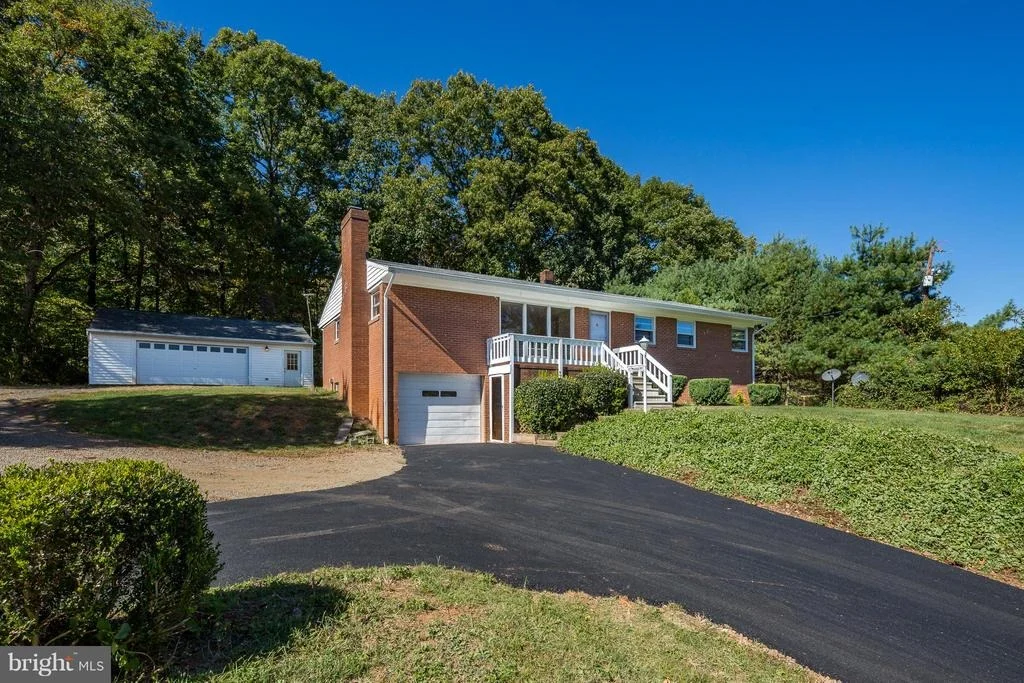 Photo of 9258 LEE HIGHWAY