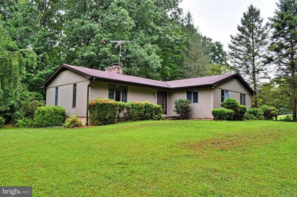 Photo of 6191 VIEWSITE DRIVE