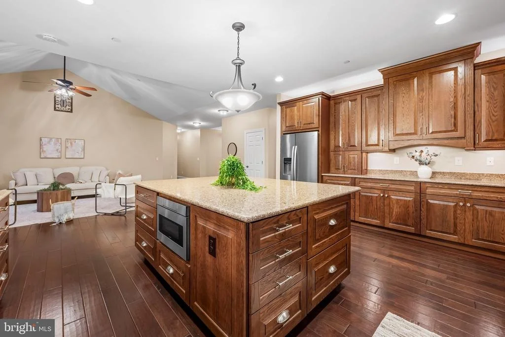 Photo of 1391 MACTON ROAD