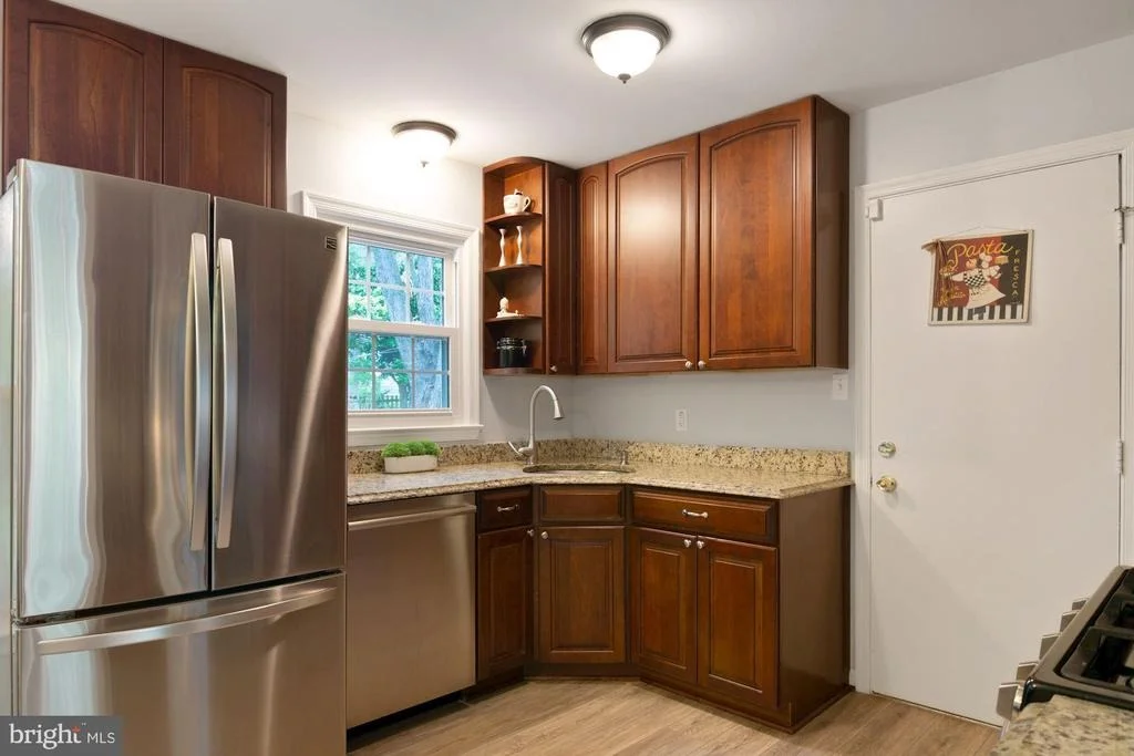 Photo of 9514 WALLINGFORD DRIVE