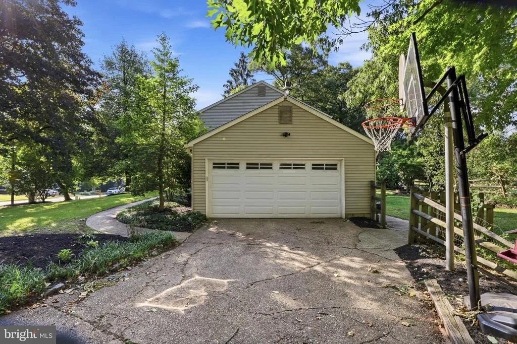 Photo of 636 BAY GREEN DRIVE