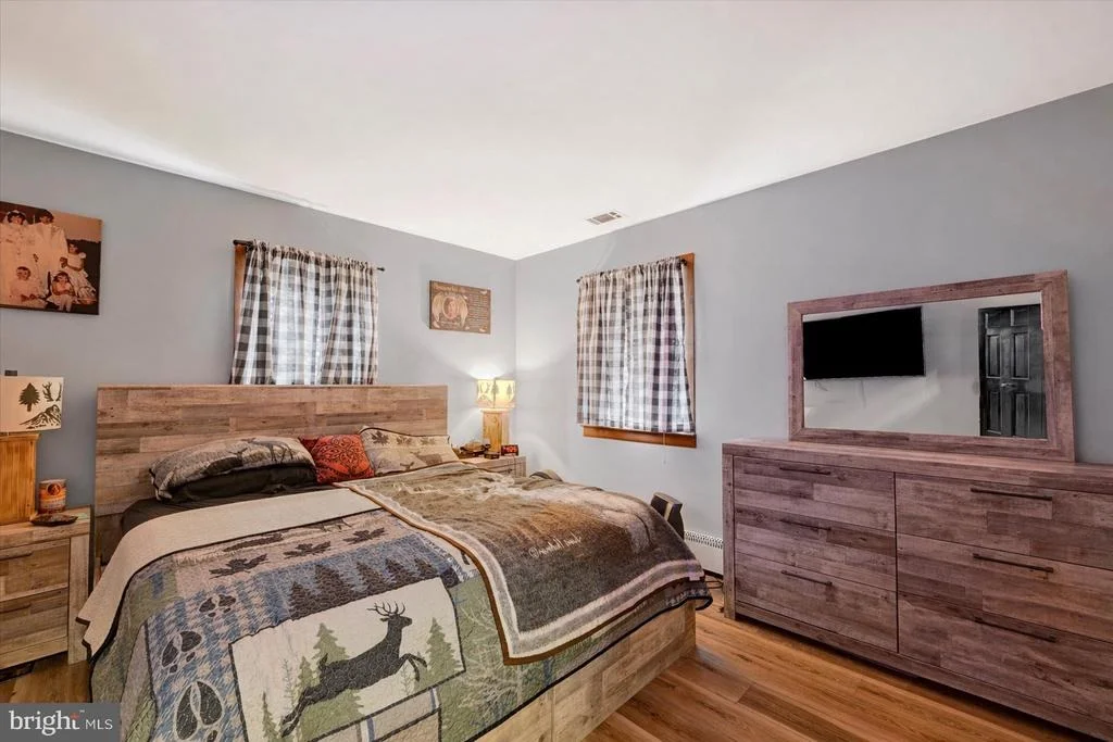 Photo of 5824 OAKLAND ROAD