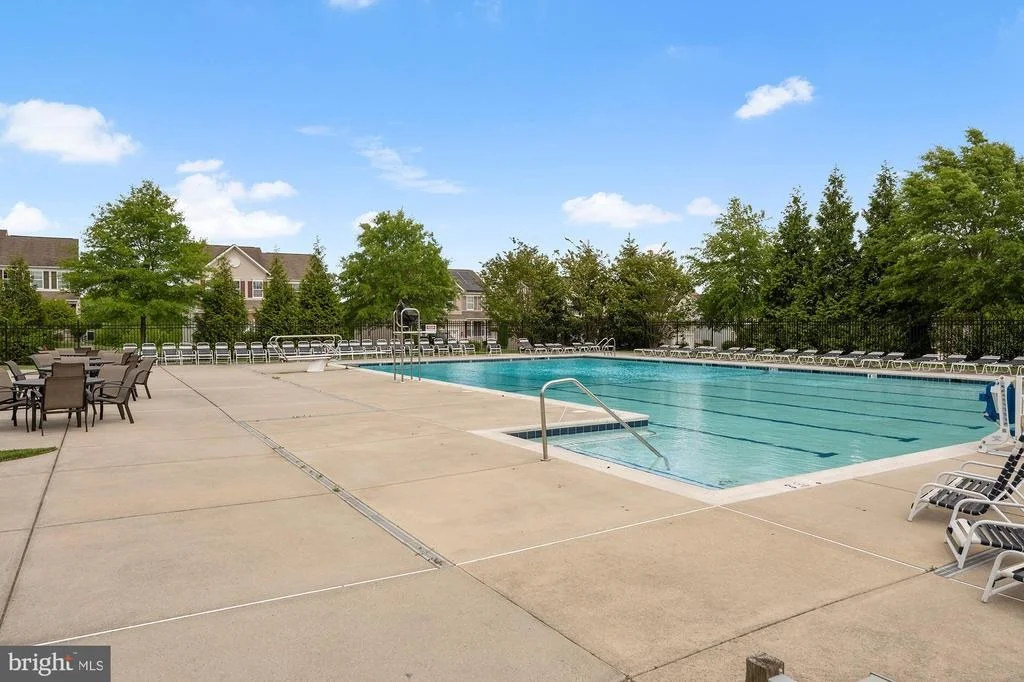 Photo of 821 BENTGRASS DRIVE