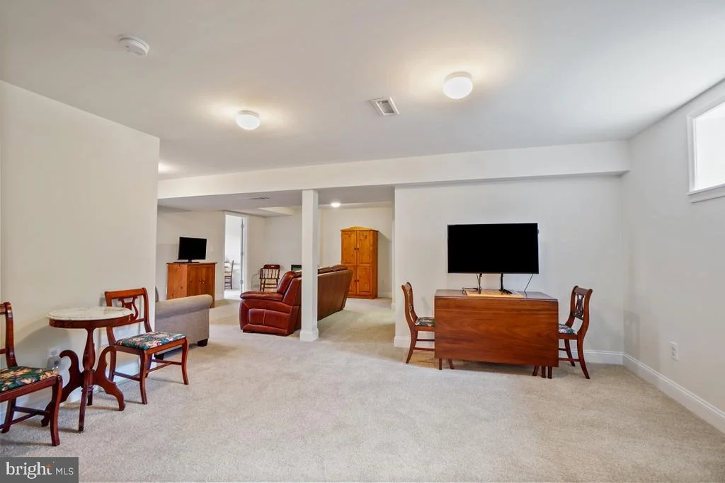 Photo of 401 ROYALTON ROAD