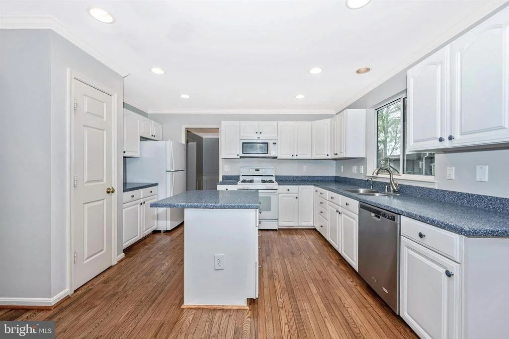 Photo of 21206 EMERALD DRIVE