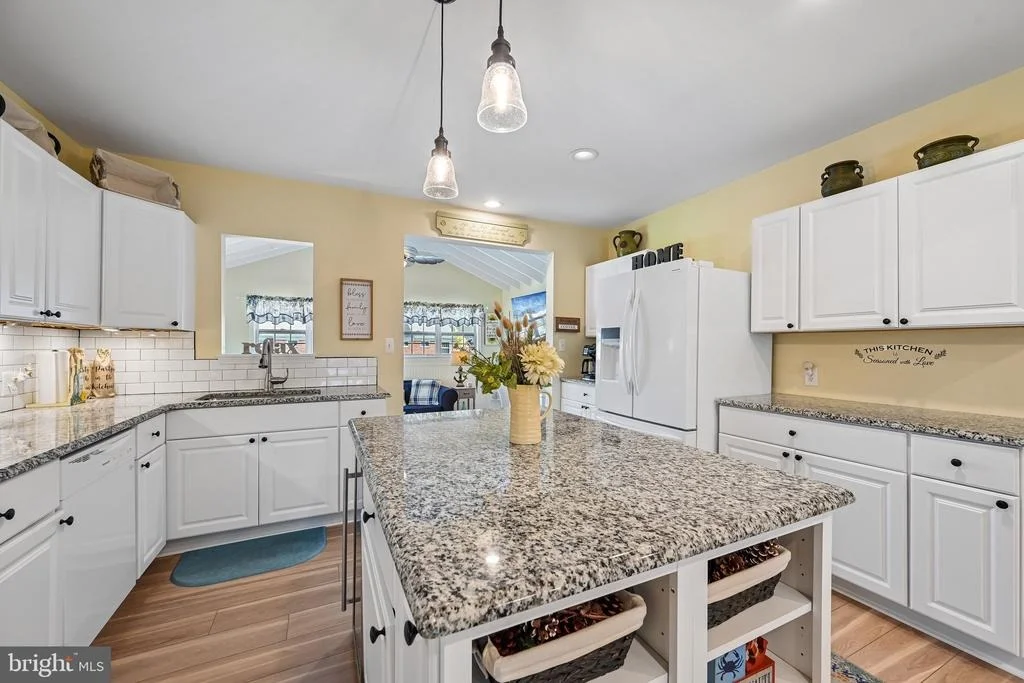 Photo of 1248 JUNE ROAD