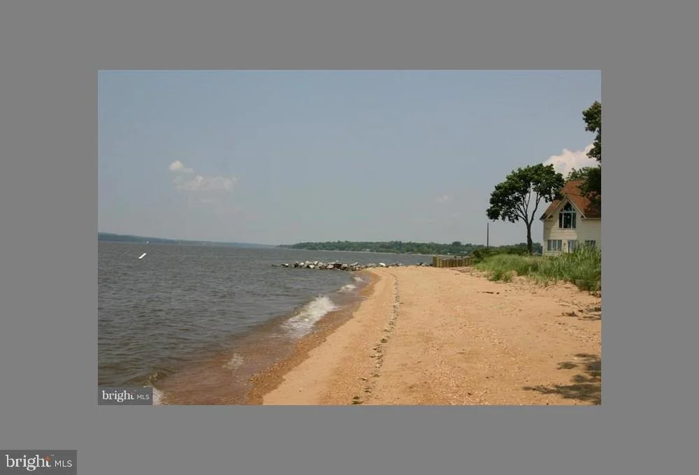 Photo of 75 CIRCLE DRIVE