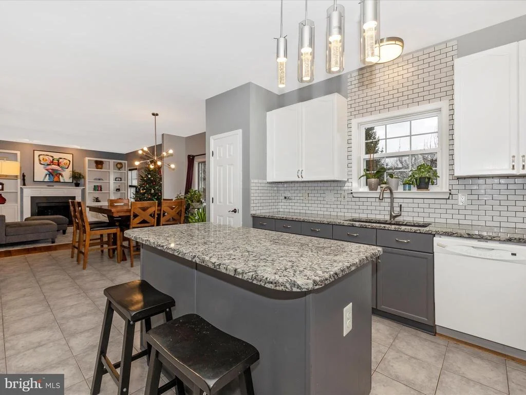 Photo of 77 GEORGE THOMAS DRIVE