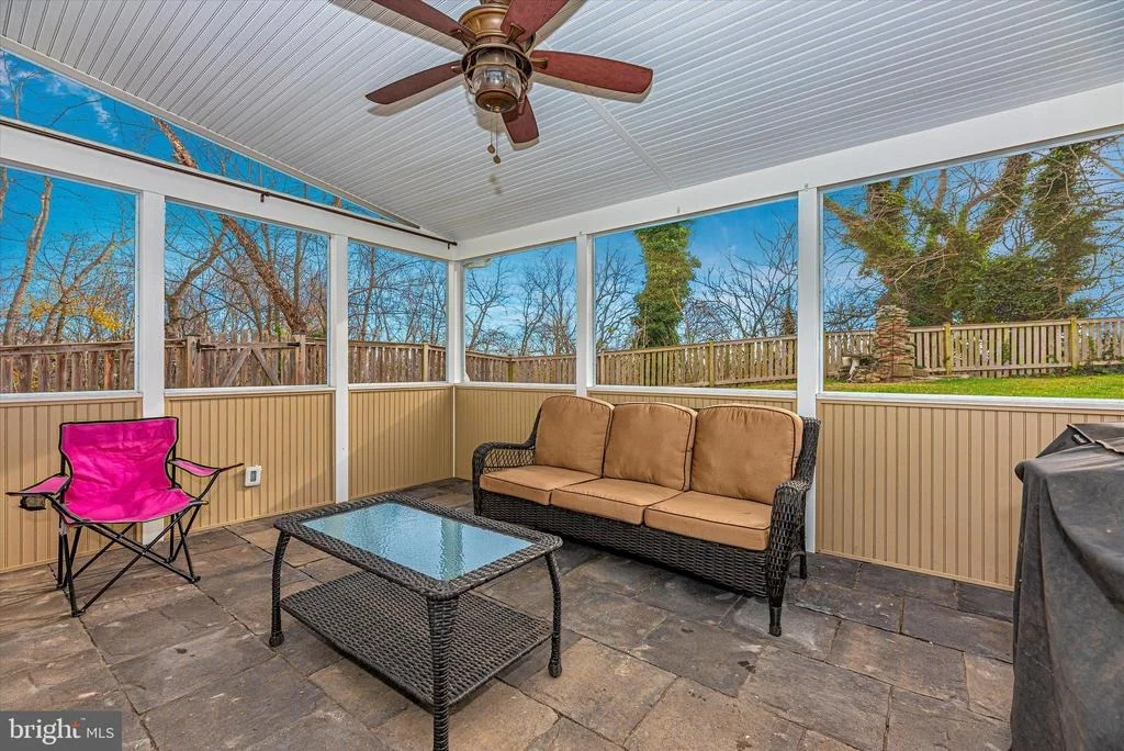 Photo of 9002 WALNUT STREET