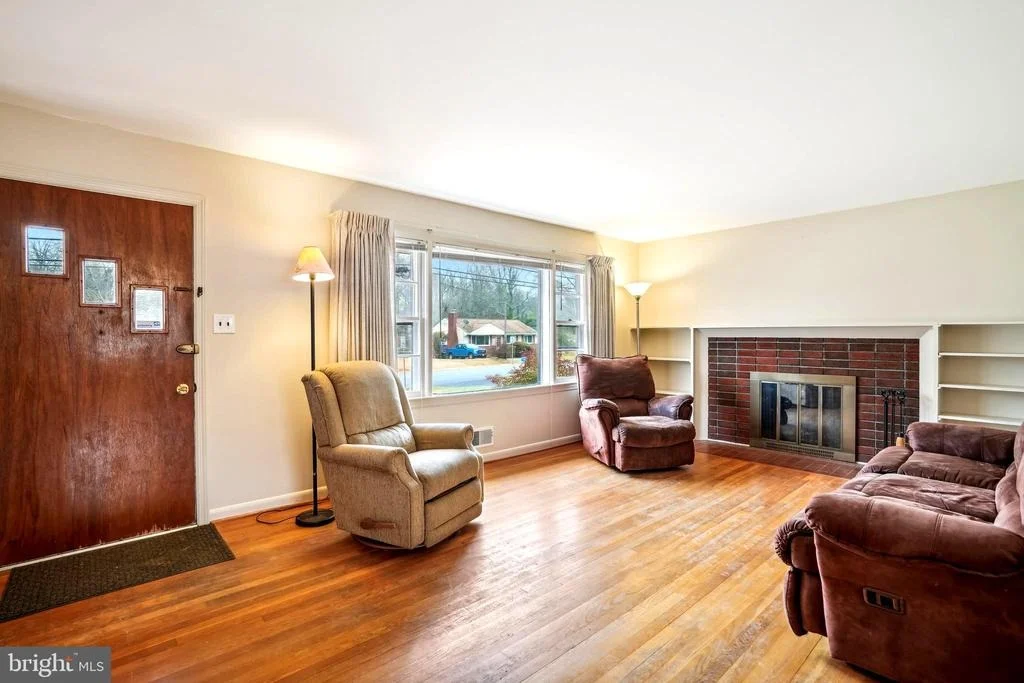 Photo of 5906 PARKWAY DRIVE