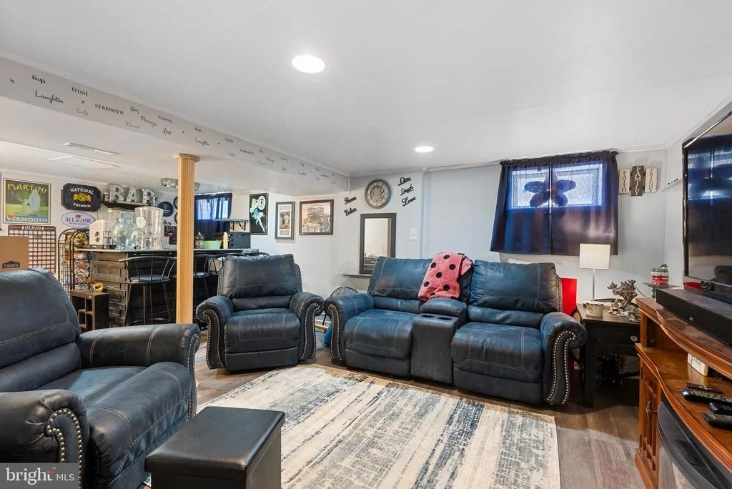 Photo of 70 DEL RIO ROAD