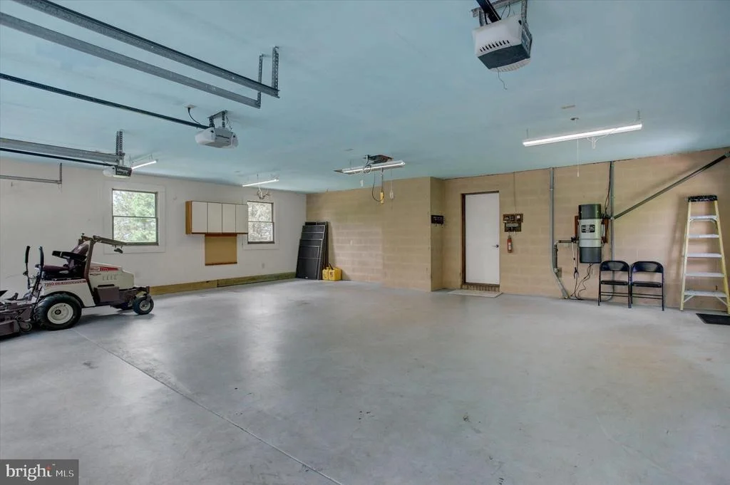 Photo of 8001 MAPLEVILLE ROAD