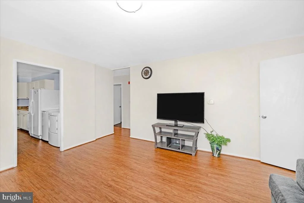 Photo of 302 MANOR COURT