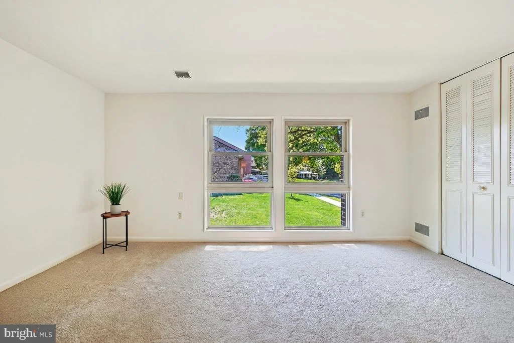 Photo of Unit 682A at 3320 GLENEAGLES DRIVE