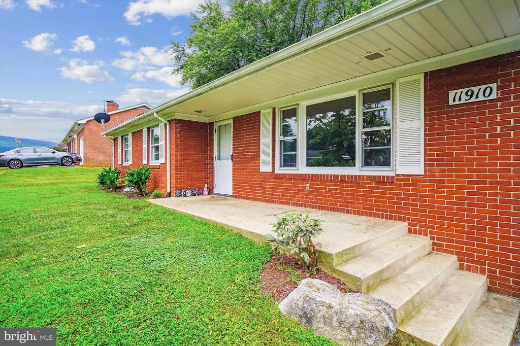 Photo of 11910 HAVEN HILL DRIVE