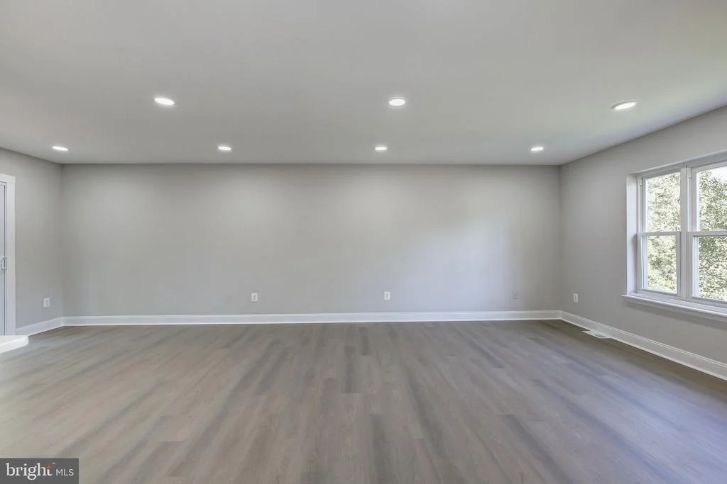 Photo of 2624 OAKLEY DRIVE