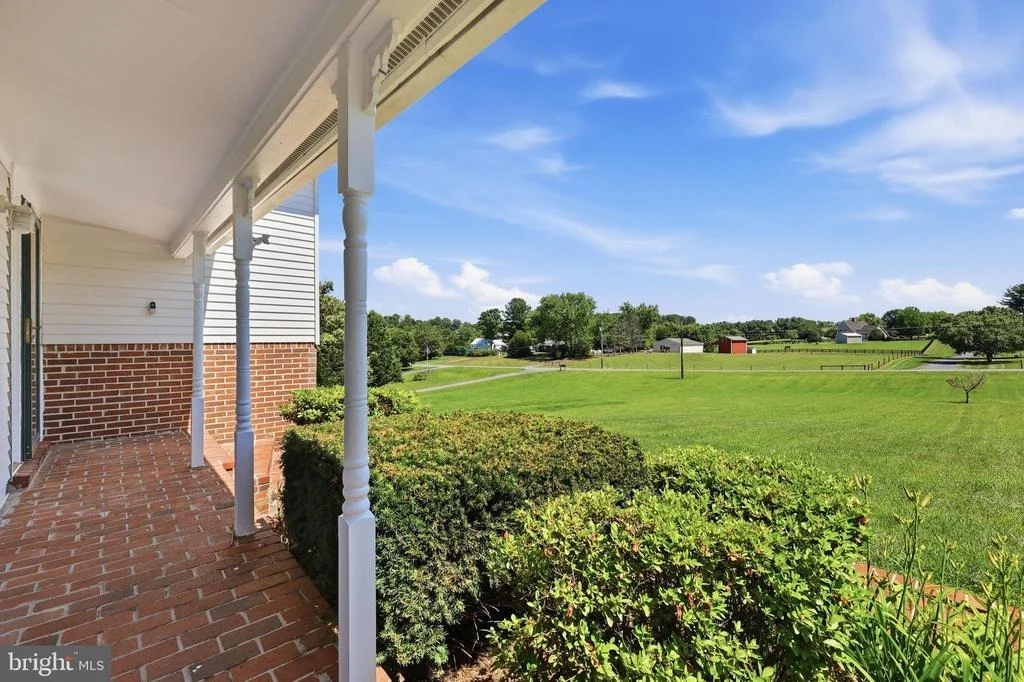 Photo of 3814 BOTELER ROAD