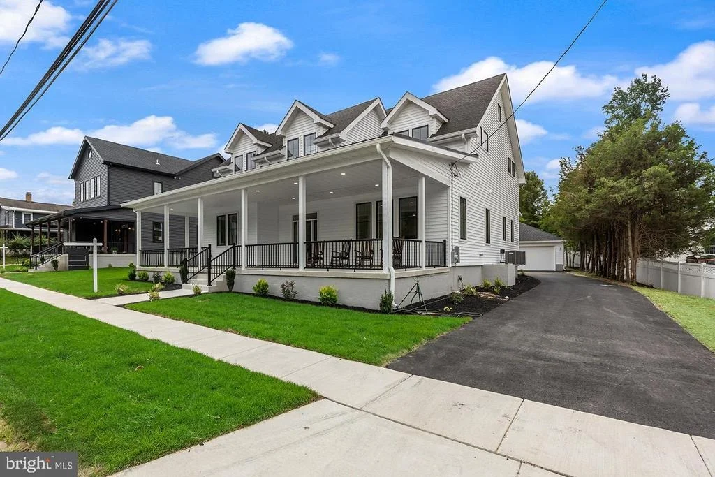 Photo of 6 CHAPEL AVENUE