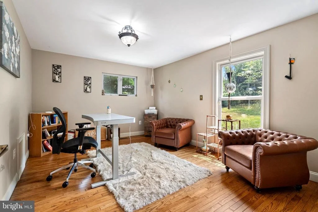 Photo of 955 STAYMAN DRIVE