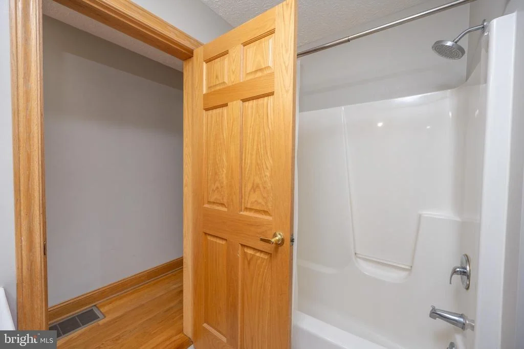 Photo of 723 PINNACLE DRIVE