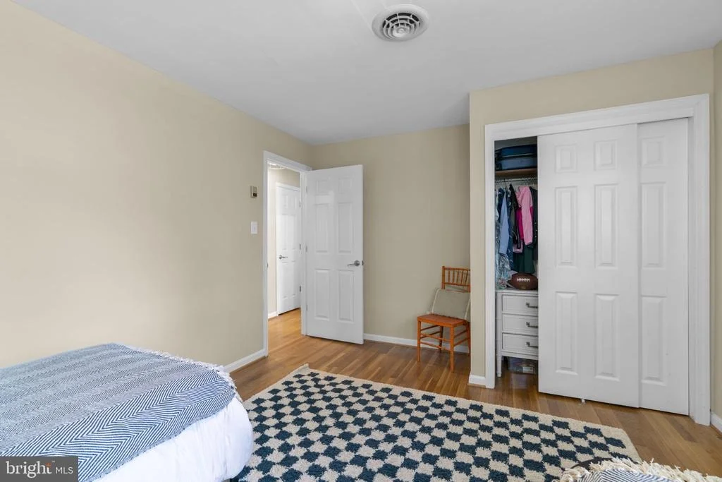 Photo of 52 SUNSET DRIVE