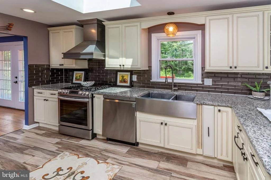 Photo of 6 MORNINGSIDE DRIVE