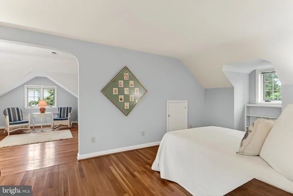 Photo of 809 ENDERBY DRIVE