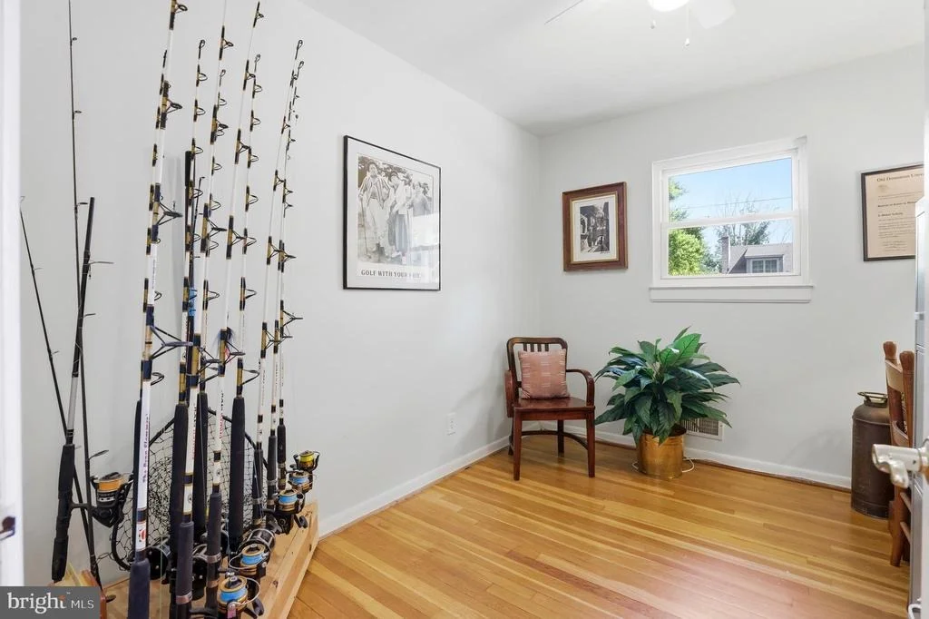 Photo of 735 WARREN DRIVE