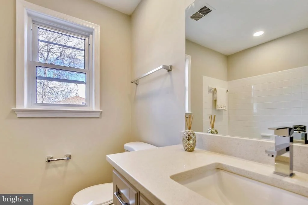 Photo of 1508 LAUREL HILL ROAD