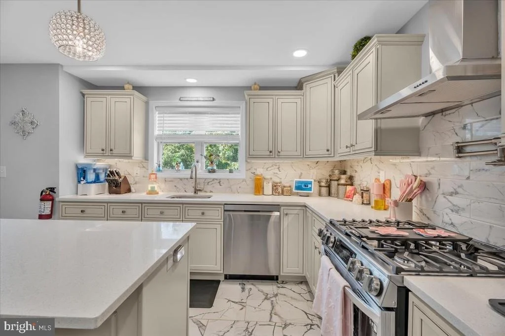 Photo of 546 JACKSON ROAD