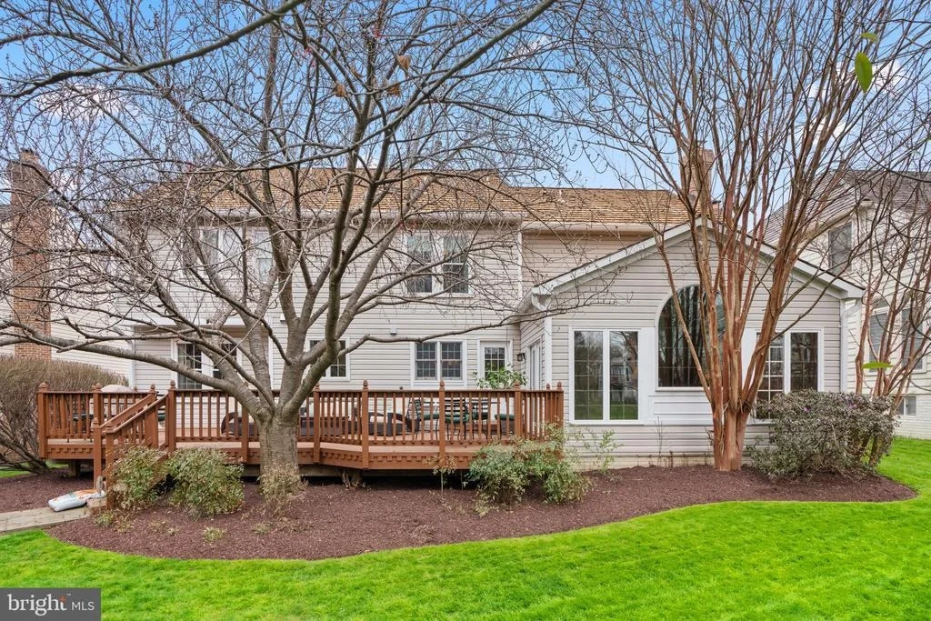 Photo of 17702 GLOBE THEATRE DRIVE