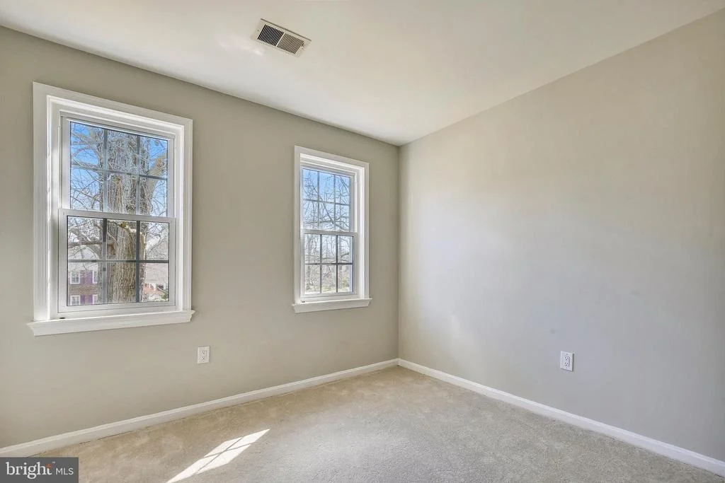 Photo of 1508 LAUREL HILL ROAD