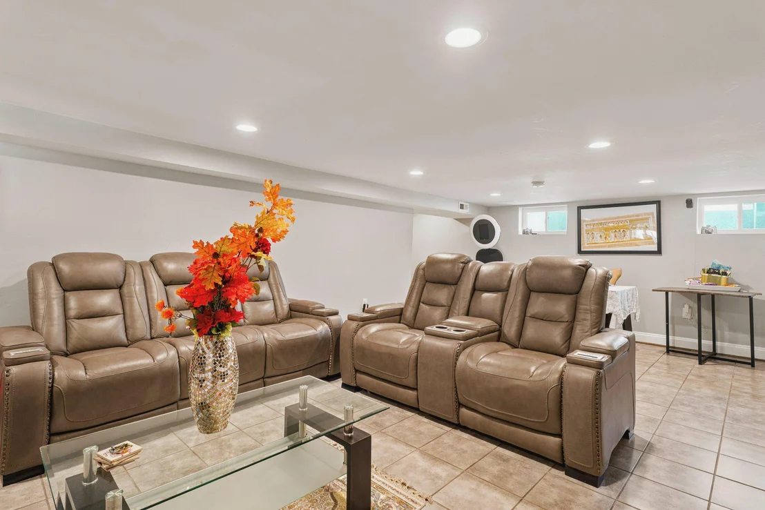 Photo of 4501 FOREST VIEW AVENUE