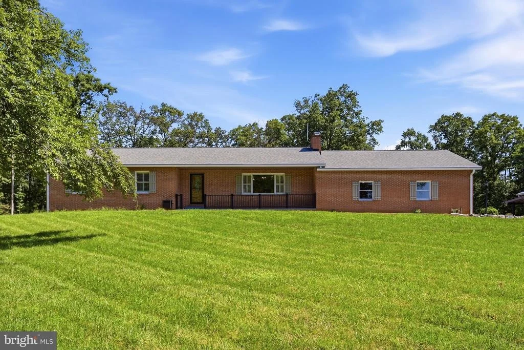 Photo of 210 JACKSON DRIVE