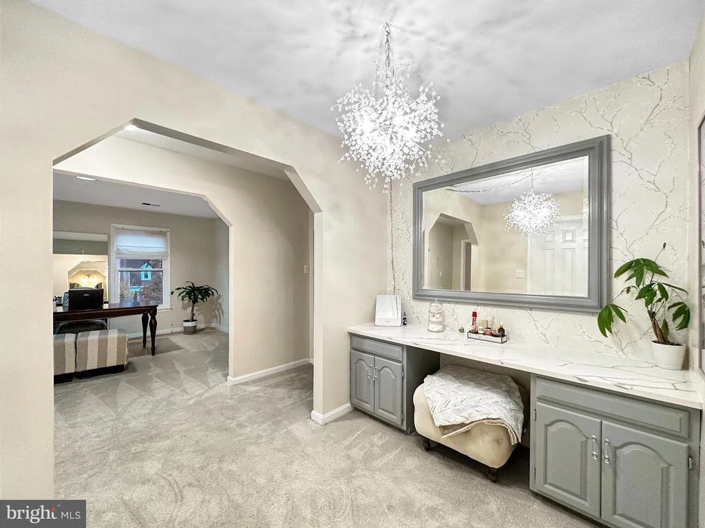 Photo of 325 SOAPSTONE LANE