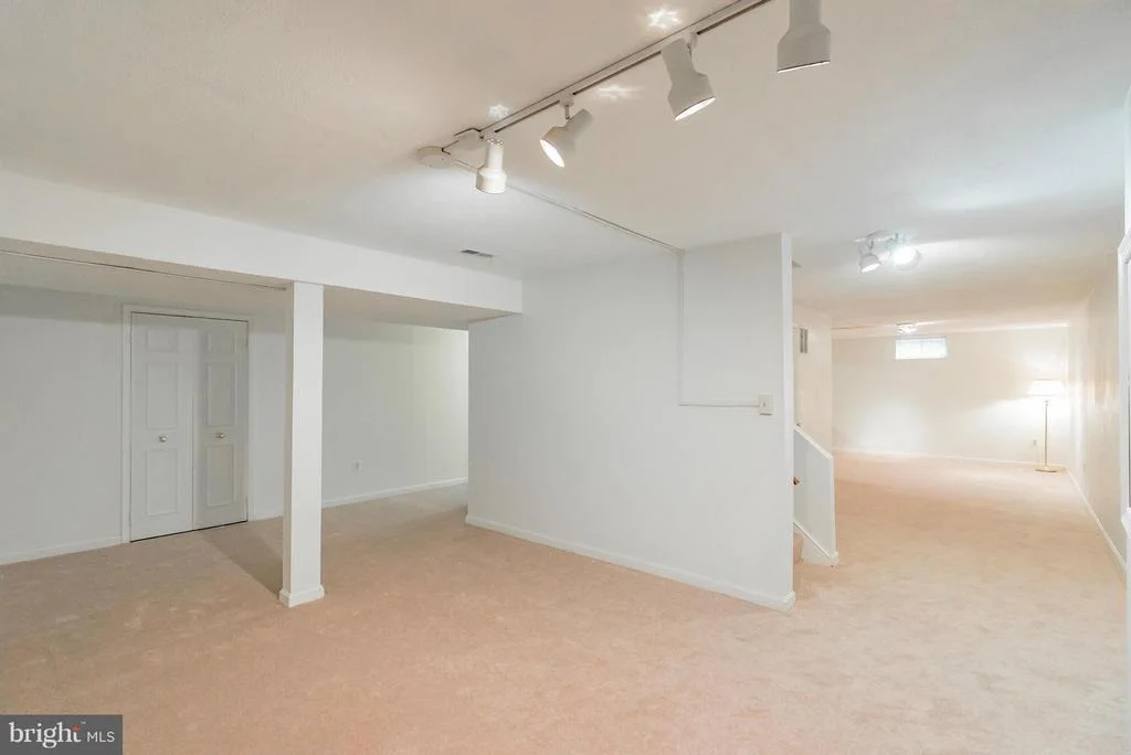 Photo of 17412 EVANGELINE LANE