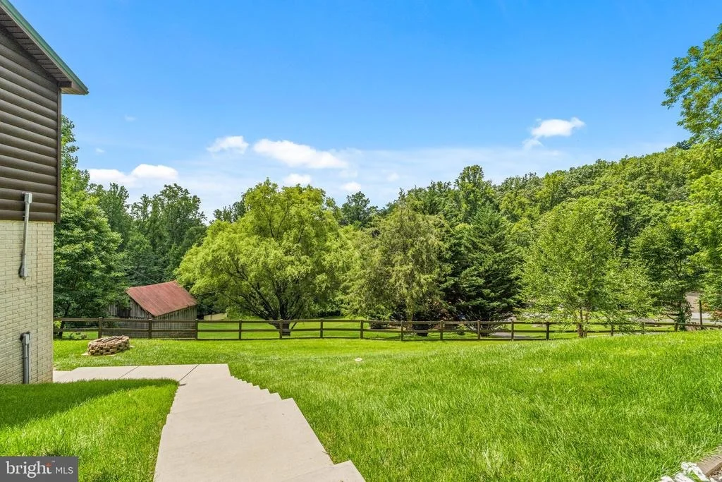 Photo of 9124 HAWBOTTOM ROAD