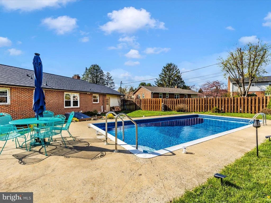 Photo of 234 WYNGATE DRIVE