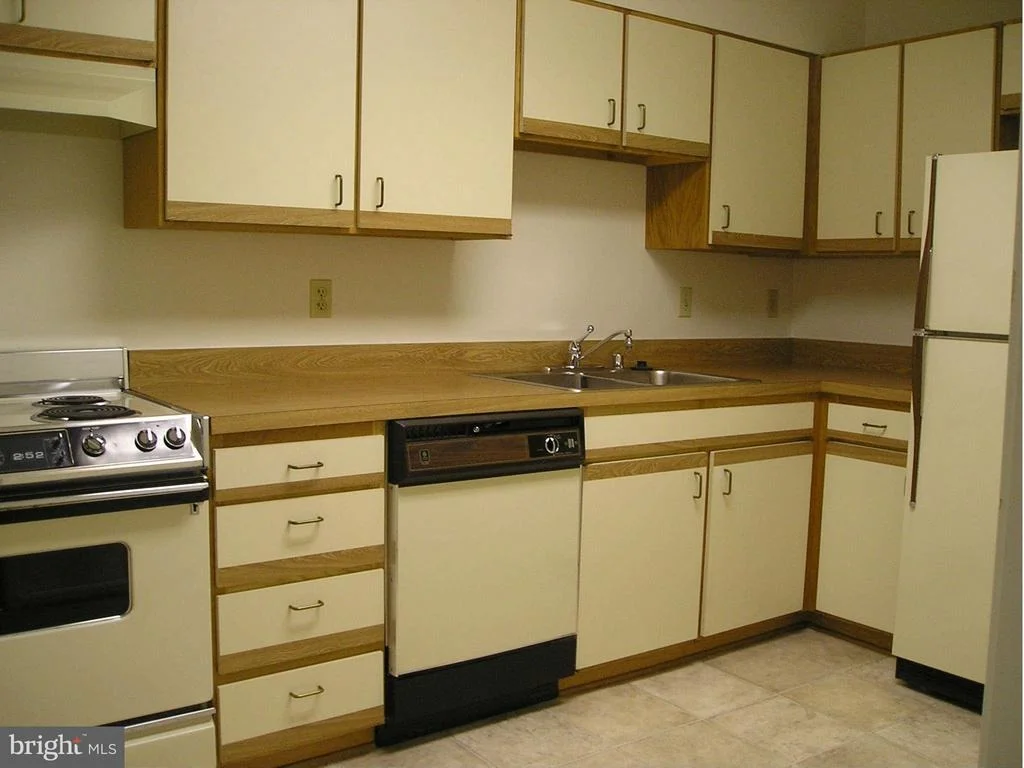 Photo of Unit 2106 at 15107 INTERLACHEN DRIVE