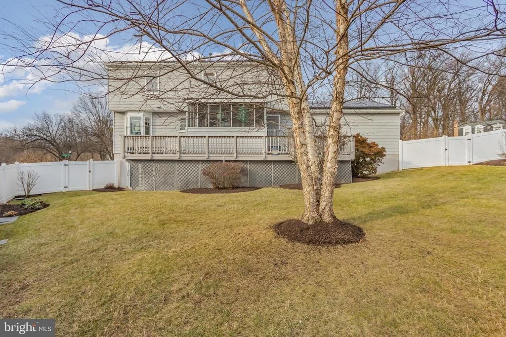 Photo of 2232 DECKMAN LANE