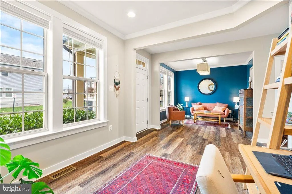 Photo of 1010 SAXTON DRIVE
