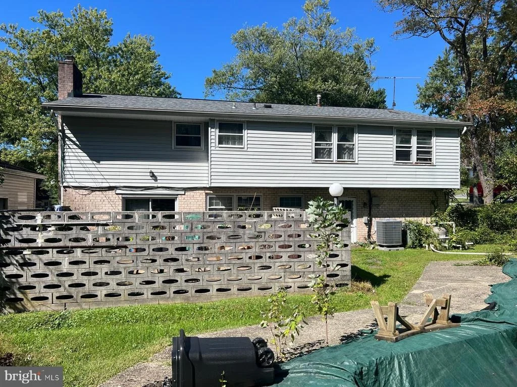 Photo of 2505 JONATHAN ROAD