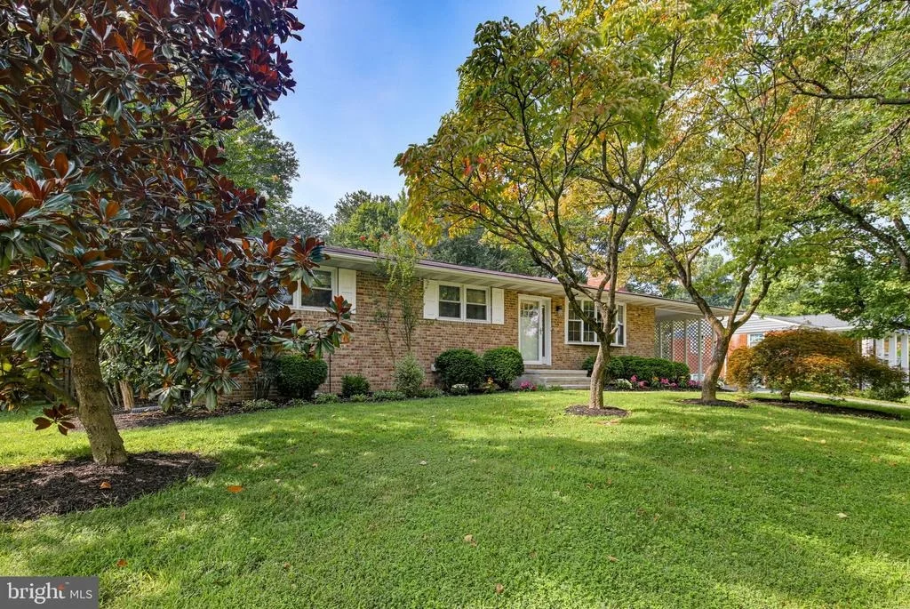 Photo of 10209 DONLEIGH DRIVE