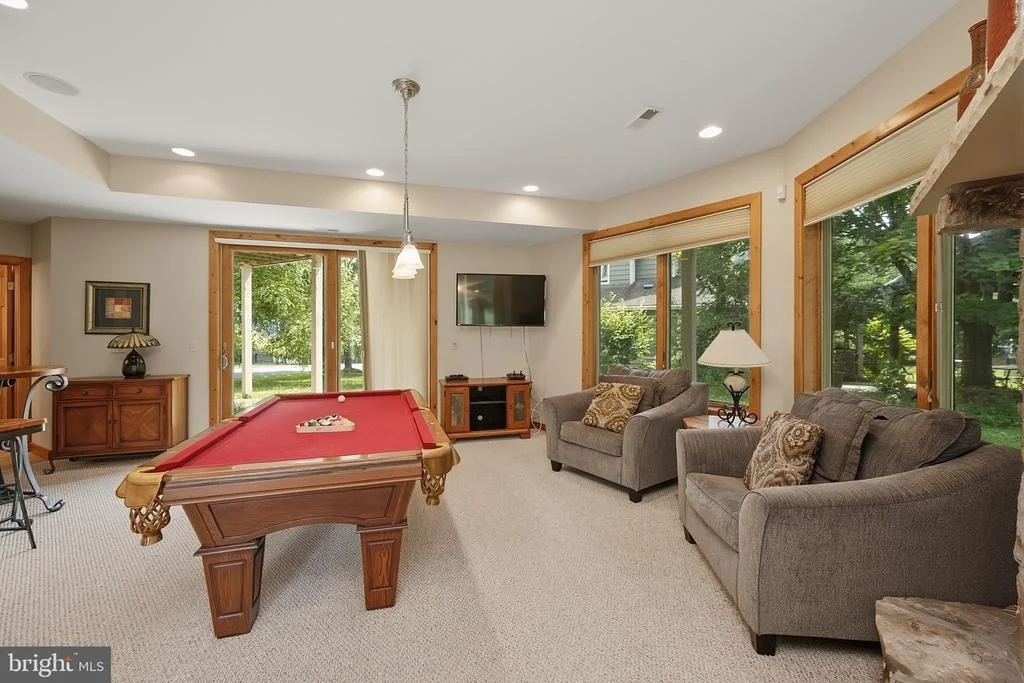 Photo of 250 LAKE POINTE DRIVE