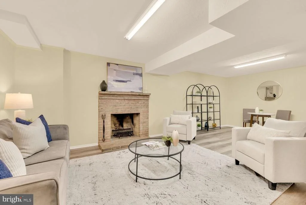 Photo of 12114 GREENLEAF AVENUE