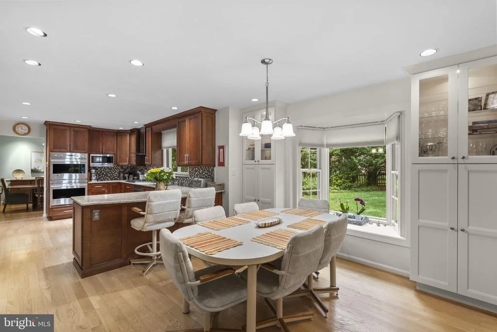 Photo of 4913 CONTINENTAL DRIVE