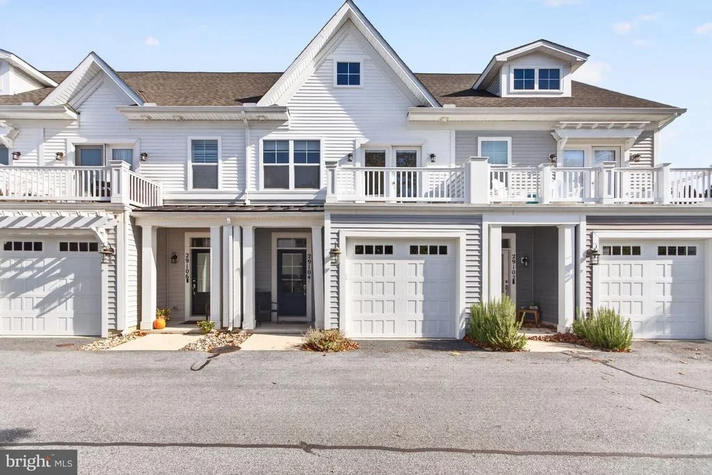 Photo of Unit D2 at 29104 STRIPER HARBOR
