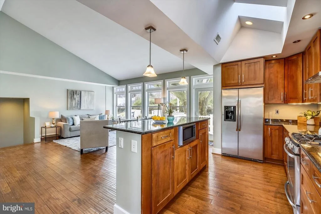 Photo of 10412 EDGEWOOD AVENUE